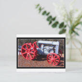 Carte Postale Tracteur agricole (Debout devant)