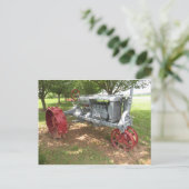 Carte Postale Tracteur antique (Debout devant)