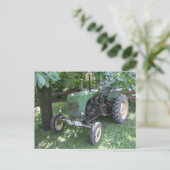 Carte Postale Tracteur vert Steyr 80A (Debout devant)