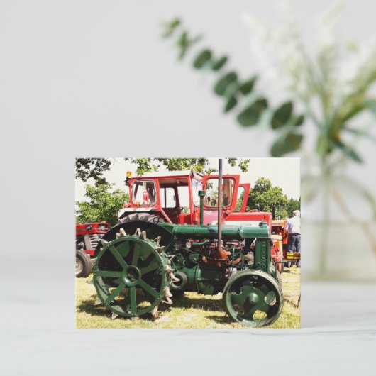 Carte Postale TRACTEURS vintages (Debout devant)