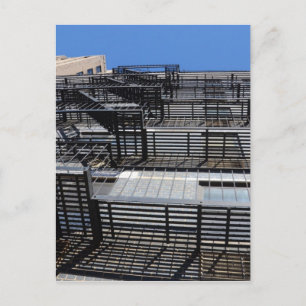 Carte postale traditionnelle d'escalier de secours