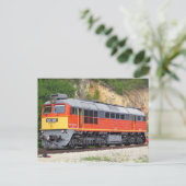 Carte Postale Train automobile hongrois M62 diesel (Debout devant)