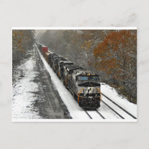 Carte Postale Train de cheminée vers l'est en neige
