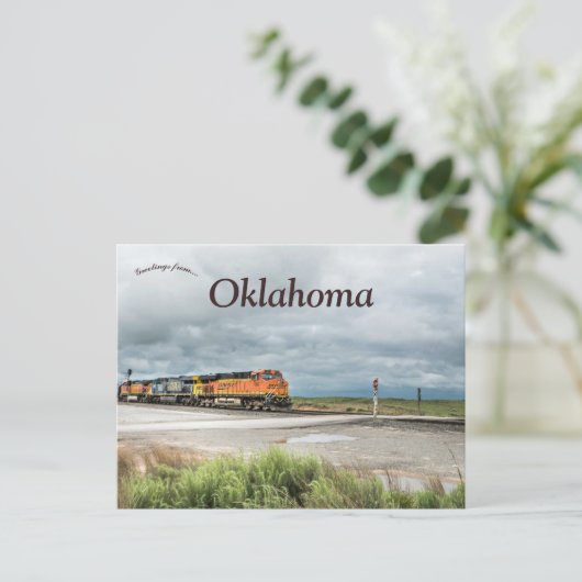 Carte Postale Train in Oklahoma on a Cloudy Day (Debout devant)