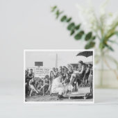 Carte Postale Traitements À La Plage, 1922 (Debout devant)