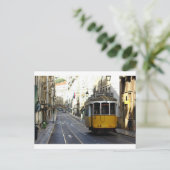 Carte Postale Tramway 28, Lisbonne, Portugal (Debout devant)