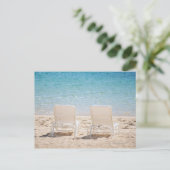 Carte Postale Transats sur la plage de sable (Debout devant)