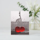 Carte Postale Très cerise (Debout devant)