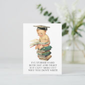 Carte Postale Triste Petit Diplômé (Debout devant)