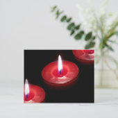 Carte Postale Trois bougies rouges (Debout devant)