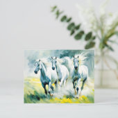 Carte Postale Trois Chevaux Traversant Le Champ De Fleur (Debout devant)