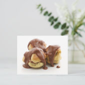 Carte Postale trois profiteroles (Debout devant)