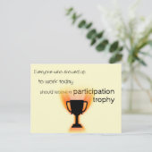 Carte Postale Trophée de participation (Debout devant)