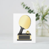 Carte Postale Trophée de tennis de table en or (Debout devant)