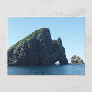 CARTE POSTALE TROU DANS LA ROCHE