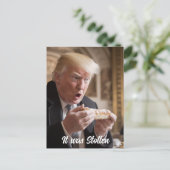 Carte Postale Trump admire son pain d'étalon (Debout devant)