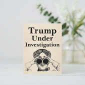 Carte postale Trump en cours d'enquête (Debout devant)
