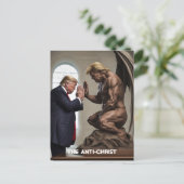 Carte Postale Trump prie dans une Eglise L'Anti-Christ (Debout devant)