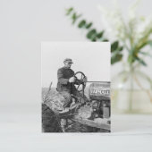 Carte Postale Trusty Old Tractor, années 1930 (Debout devant)