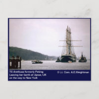 TS Arethusa anciennement Pékin Quittant son poste 