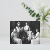 Carte Postale Tsar et Tsarine de Russie avec les enfants OTMA-A (Debout devant)
