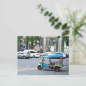 Carte Postale Tuk Tuk (Debout devant)