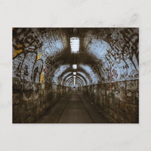 Carte Postale tunnel souterrain sombre (Devant)