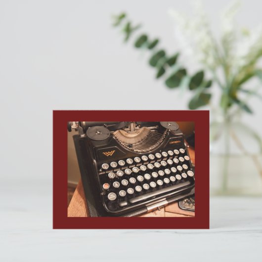 Carte postale Typo (Debout devant)