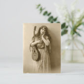 Carte postale Tzigane vintage (Debout devant)