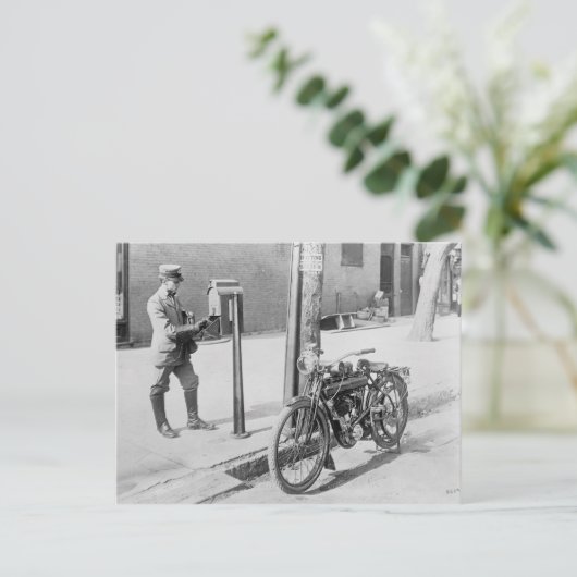 Carte Postale U.S. Mailman & Motorcycle (Debout devant)