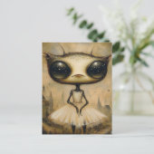 Carte Postale Un adorable alien en robe rose (Debout devant)