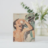 Carte Postale Un Alien de baignade se lève alors qu'il est dans (Debout devant)