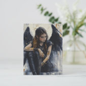 Carte Postale Un ange sombre (Debout devant)
