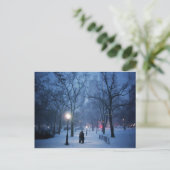 Carte Postale Un Baiser Chaud Dans Une Nuit Froide (Debout devant)