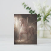 Carte Postale Un beau cheval de manège rose (Debout devant)