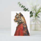 Carte Postale Un beau tigre dans une robe (Debout devant)