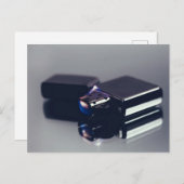 Carte Postale Un briquet Zippo. Art (Devant / Derrière)
