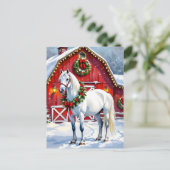 Carte Postale Un Cheval Blanc Festif et une Grange d'hiver Noël (Debout devant)