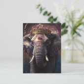 Carte Postale Un éléphant adorable dans une couronne (Debout devant)