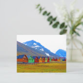 Carte Postale Un groupe de maisons à Longyearbyen, Svalbard (Debout devant)