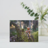 Carte Postale Un guitariste elfe céleste dans la forêt. (Debout devant)