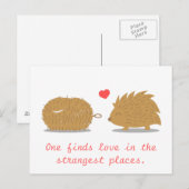 Carte Postale Un hérisson mignon trouve son véritable amour dans (Devant / Derrière)