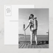 Carte Postale Un homme debout sur la jetée (Devant / Derrière)