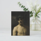 Carte Postale Un homme porte des lauriers (Debout devant)