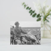 Carte Postale Un Kitty en guerre (Debout devant)