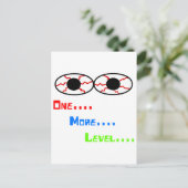 Carte Postale Un... Plus... Niveau... - Yeux Sanglants (Debout devant)