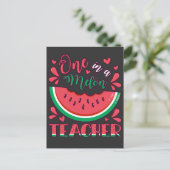 Carte Postale Un professeur de fête d'anniversaire dans un melon (Debout devant)