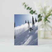 Carte Postale Un snowboardeur mâle déchire en poudre dans l'Idah (Debout devant)