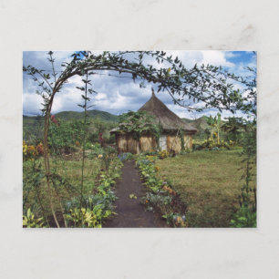 Carte Postale Un village dans les Highlands, Goroka, Papouasie-N