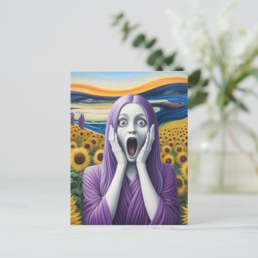 Carte Postale Une Alien violette hurle des tournesols (Debout devant)